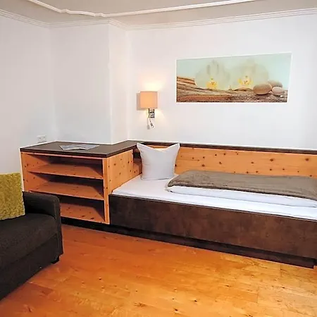 Hotel Burgschrofn 3*