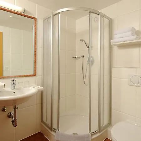 Burgschrofn Hotell 3*