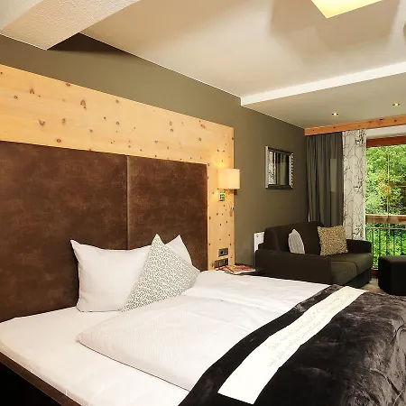 Burgschrofn Hotel 3*